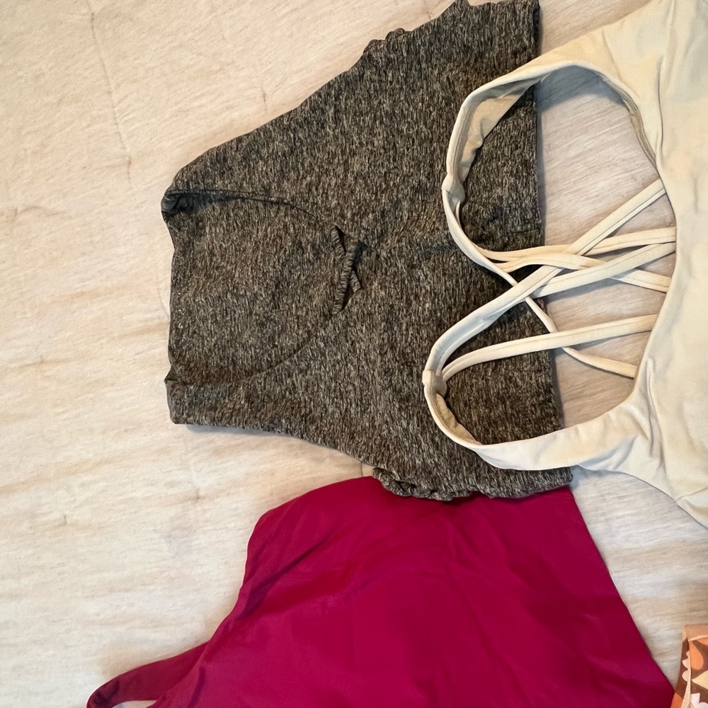 Sports Bra Bundle - Picture 4 of 6